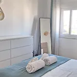 Timi's House - Espacoso A 350 M Da E Centro Da Velha Albufeira