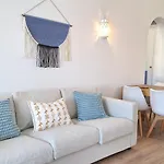 Timi's House - Espacoso A 350 M Da E Centro Da Velha Lägenhet