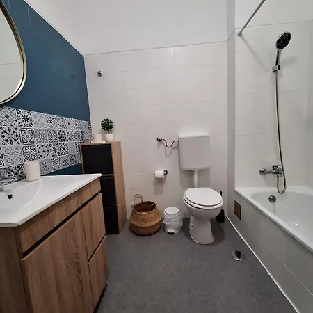 Apartment Timi's House - Espacoso A 350 M Da E Centro Da Velha