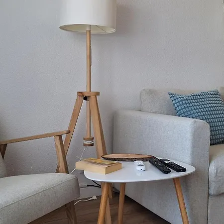 Timi's House - Espacoso A 350 M Da E Centro Da Velha