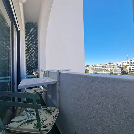 Timi's House - Espacoso A 350 M Da E Centro Da Velha Албуфейра