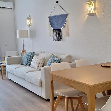Timi's House - Espacoso A 350 M Da E Centro Da Velha * Албуфейра