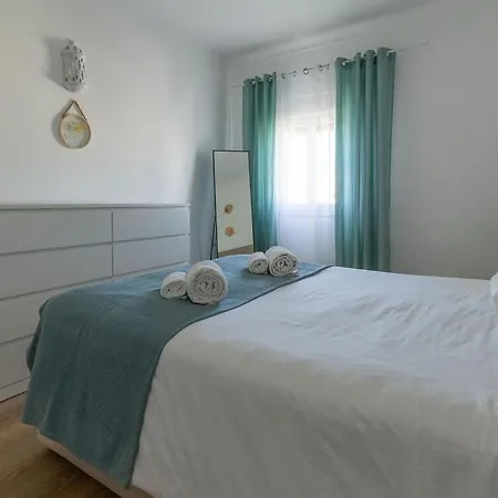 Timi's House - Espacoso A 350 M Da E Centro Da Velha Апартаменты Албуфейра